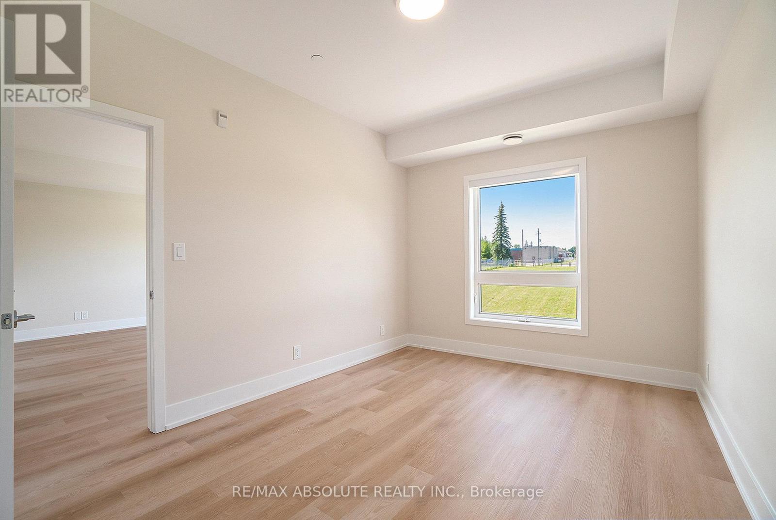 109 - 12 Thomas Street S, Arnprior, Ontario  K7A 2J1 - Photo 7 - X12670418