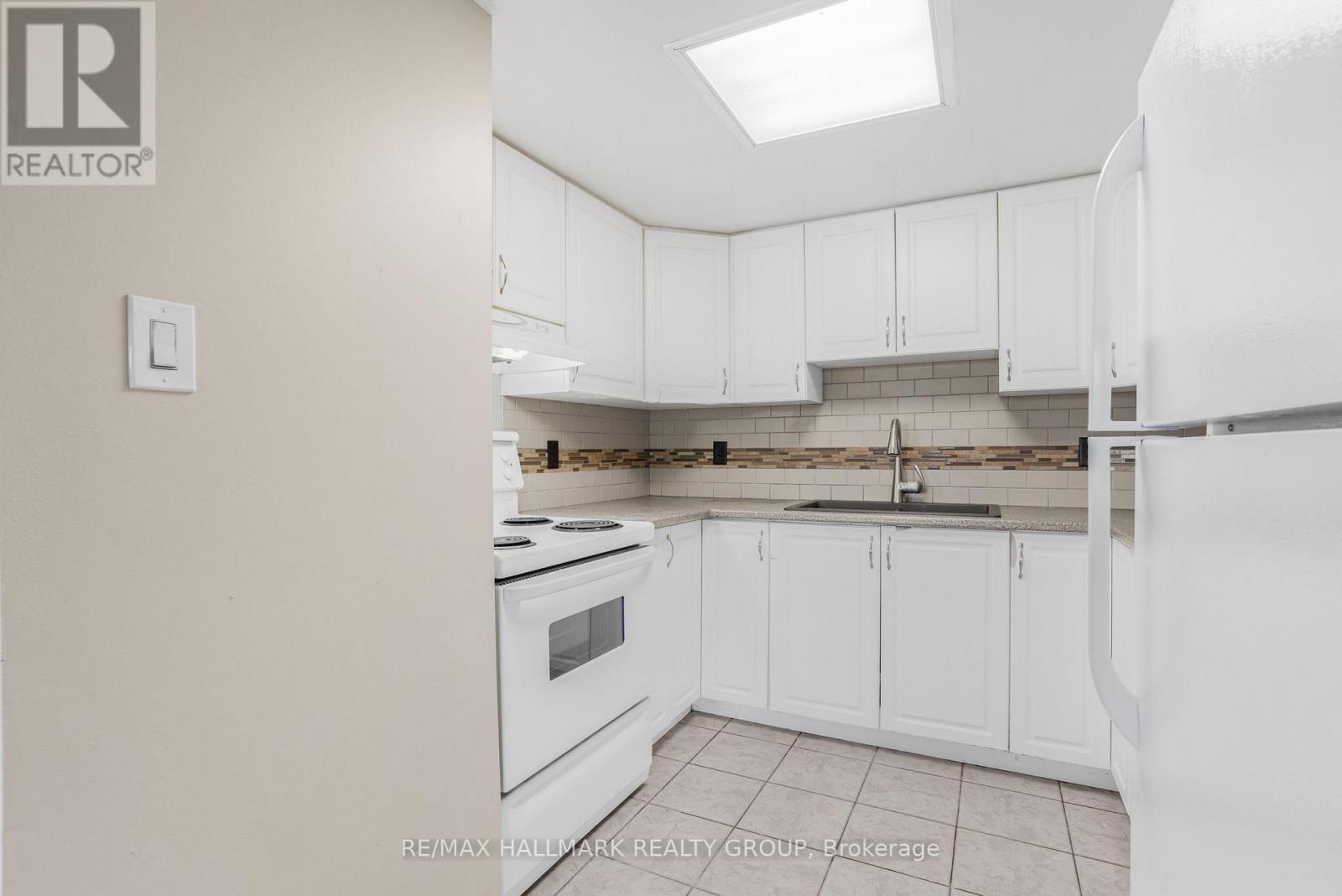 1005 Laurier Street, Clarence-Rockland, Ontario  K4K 1T7 - Photo 10 - X12670610
