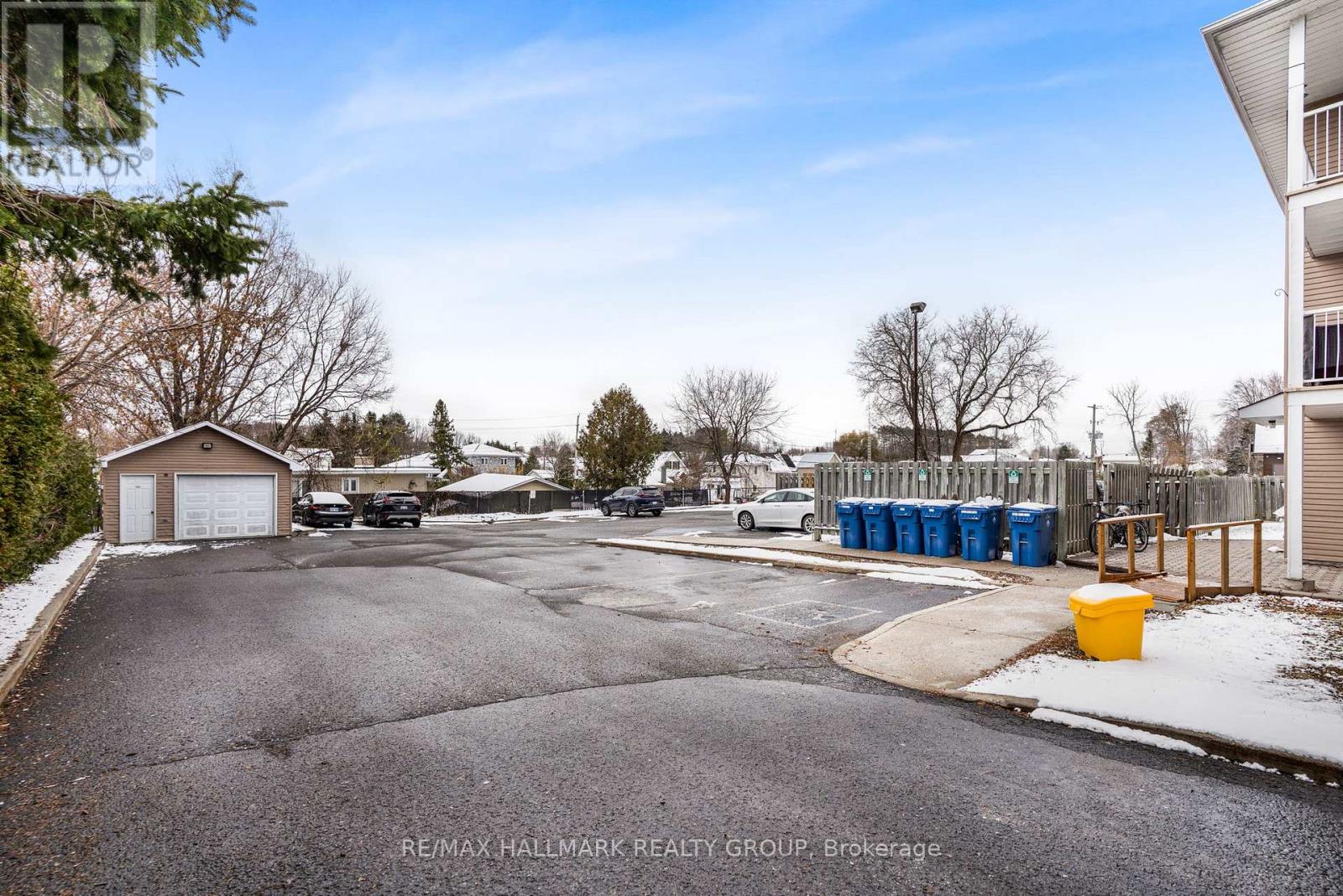 1005 Laurier Street, Clarence-Rockland, Ontario  K4K 1T7 - Photo 4 - X12670610