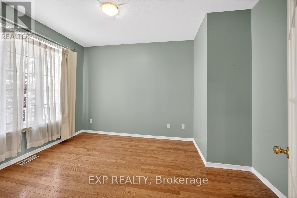 215 Cairnsmore Circle, Ottawa, Ontario  K2J 0G5 - Photo 5 - X12672032