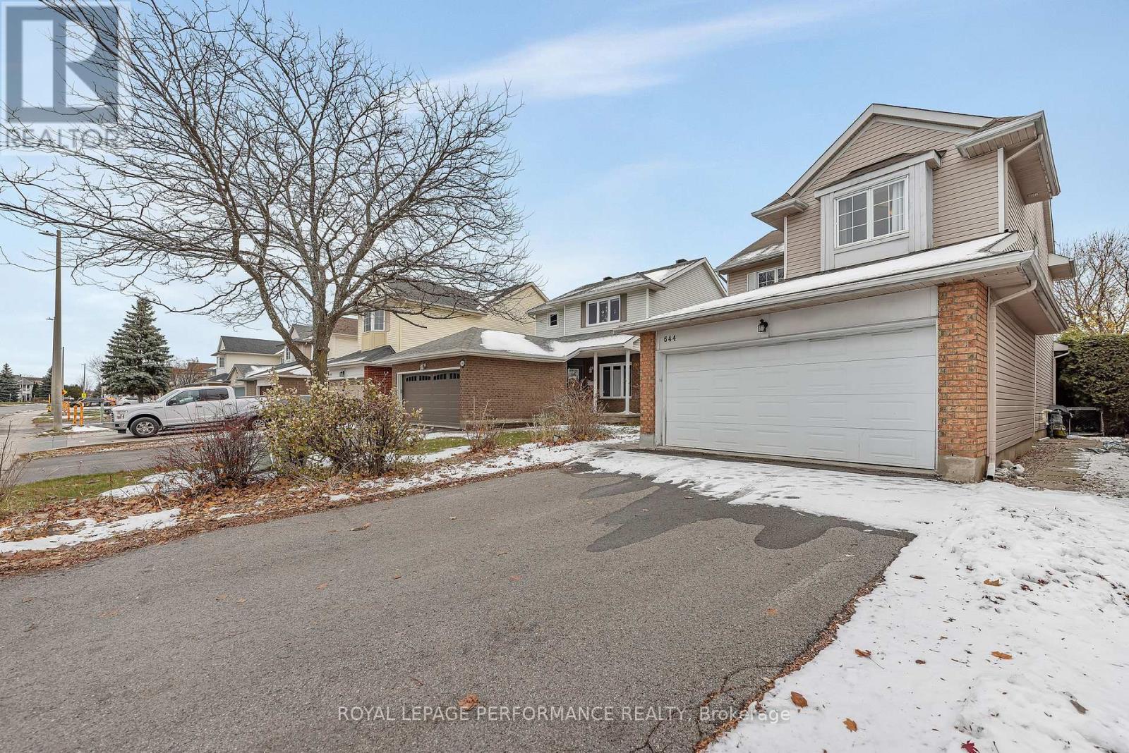 644 Valin Street, Ottawa, Ontario  K4A 3S9 - Photo 1 - X12679028