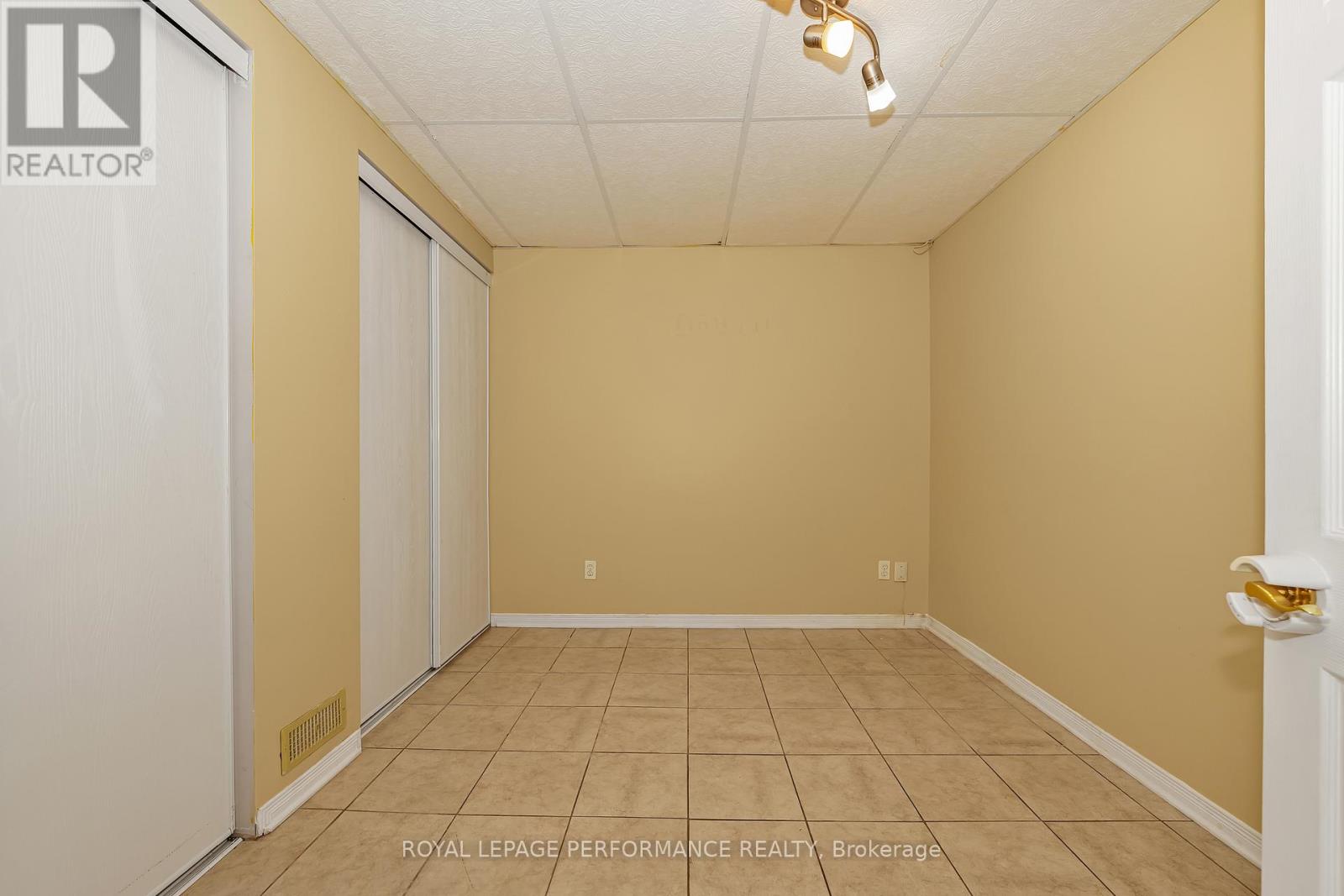644 Valin Street, Ottawa, Ontario  K4A 3S9 - Photo 10 - X12679028