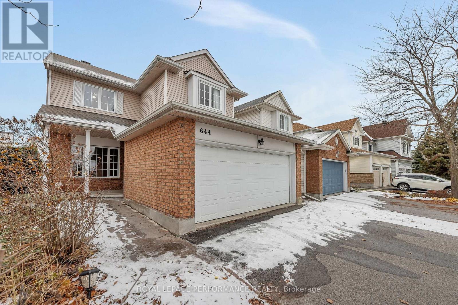 644 Valin Street, Ottawa, Ontario  K4A 3S9 - Photo 2 - X12679028