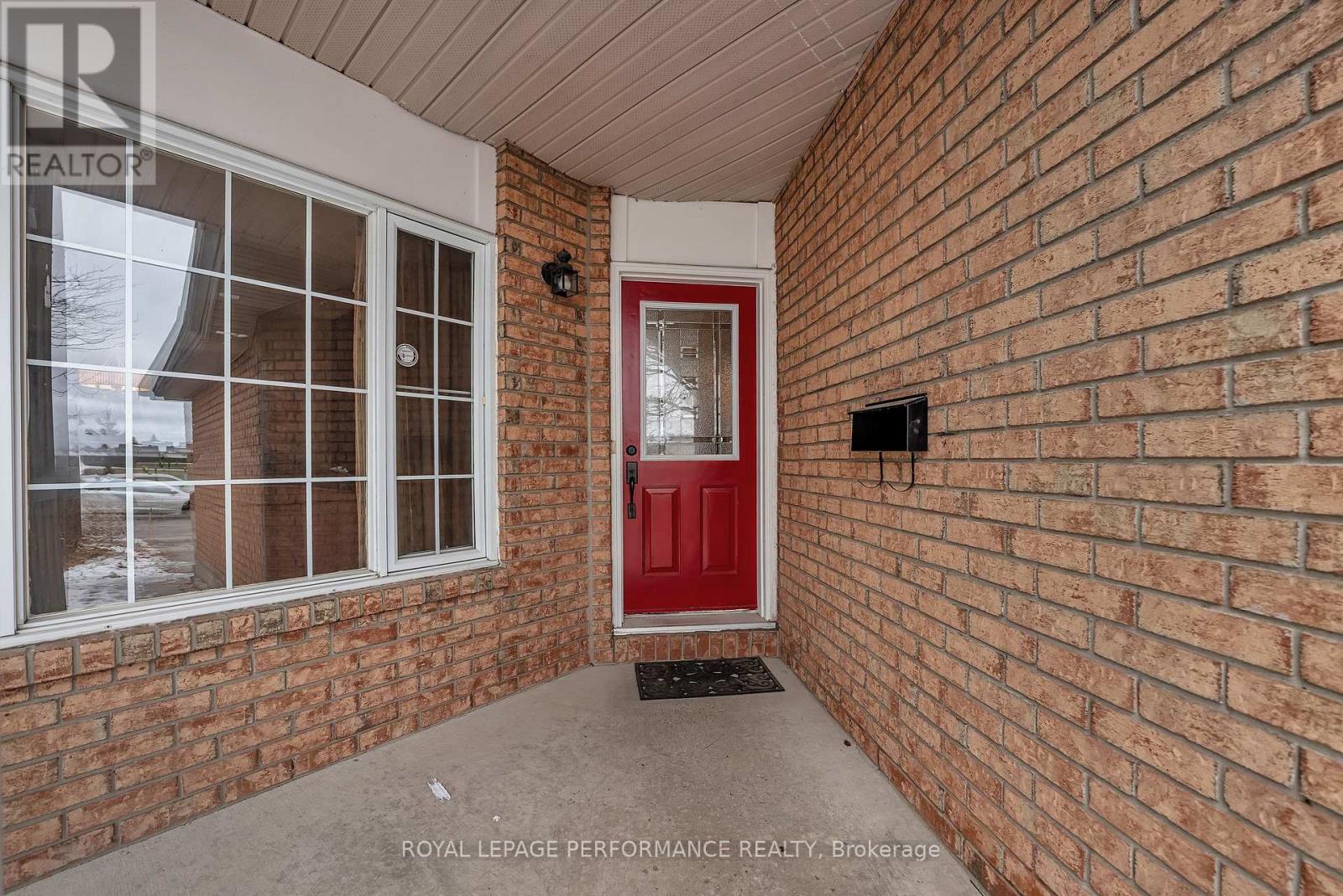 644 Valin Street, Ottawa, Ontario  K4A 3S9 - Photo 3 - X12679028