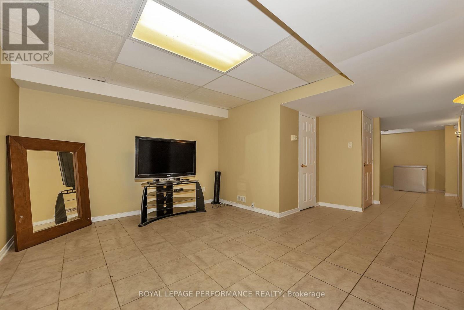 644 Valin Street, Ottawa, Ontario  K4A 3S9 - Photo 8 - X12679028