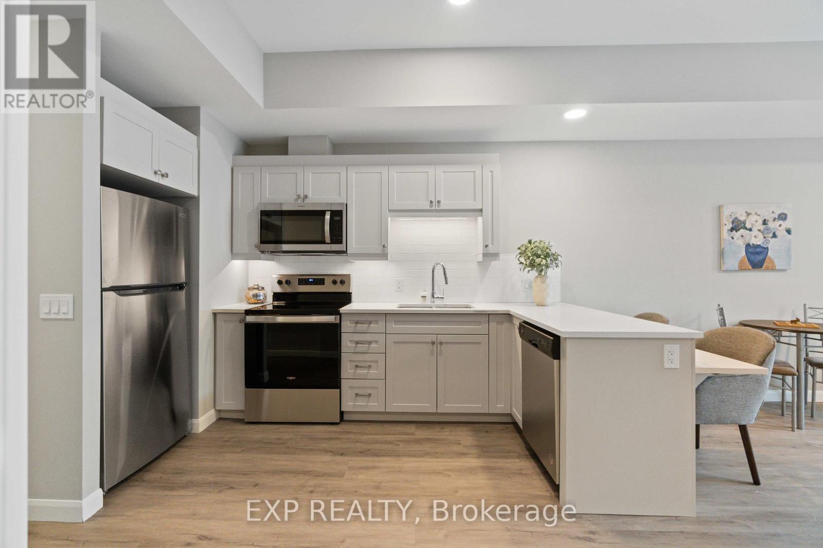 220 - 31 Eric Devlin Lane, Perth, Ontario  K7H 1K9 - Photo 7 - X12687118