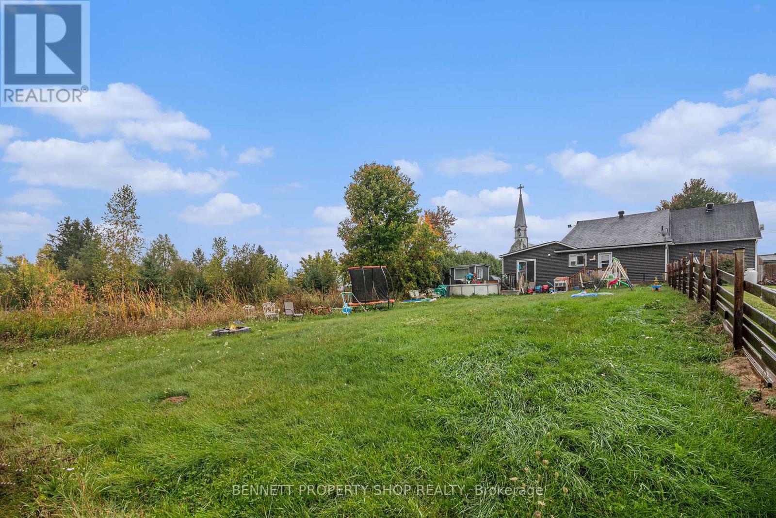 2489 Du Lac Road, Clarence-Rockland, Ontario  K0A 3N0 - Photo 21 - X12690766