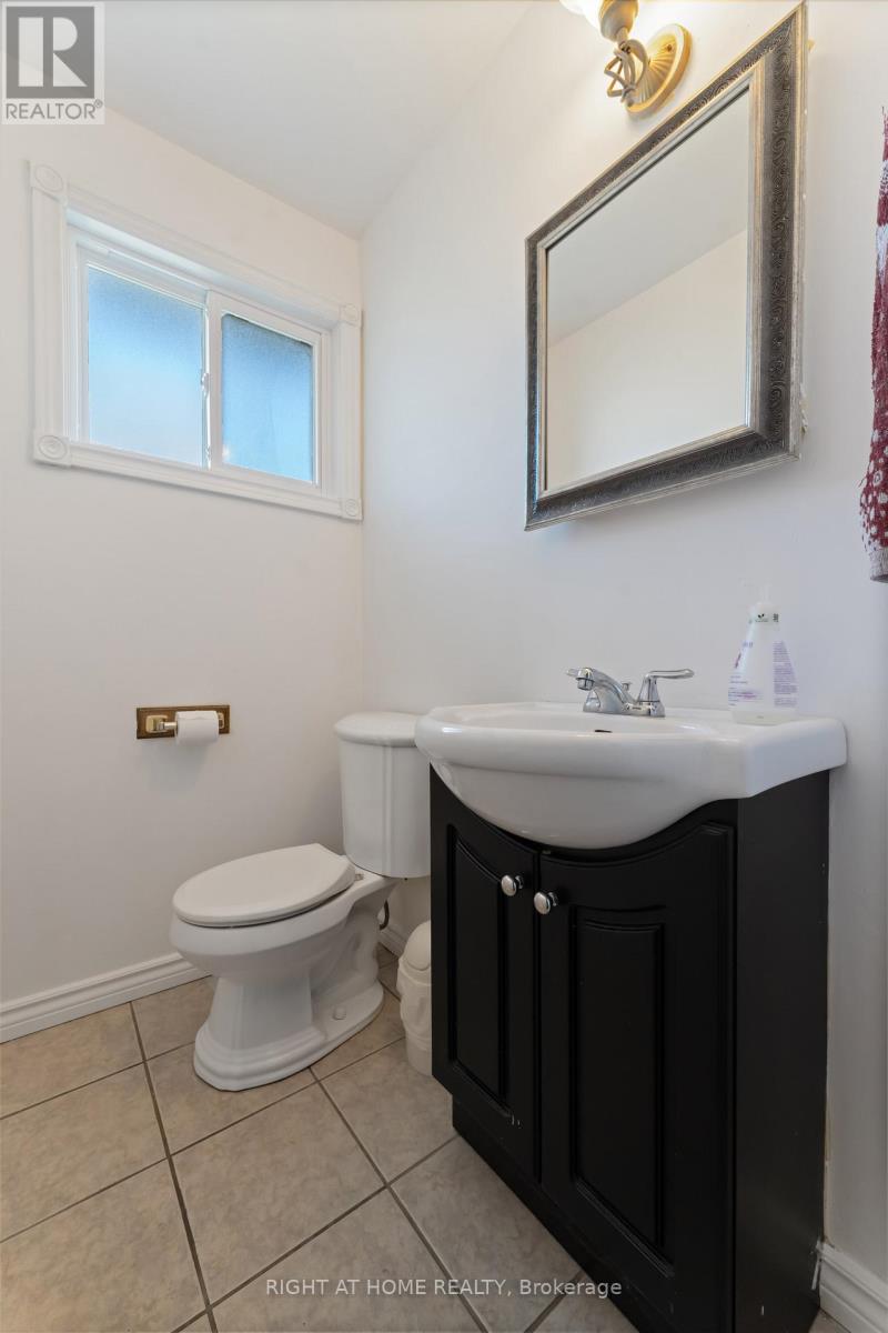 2221 Circle Place, Ottawa, Ontario  K1G 3E2 - Photo 35 - X12691174