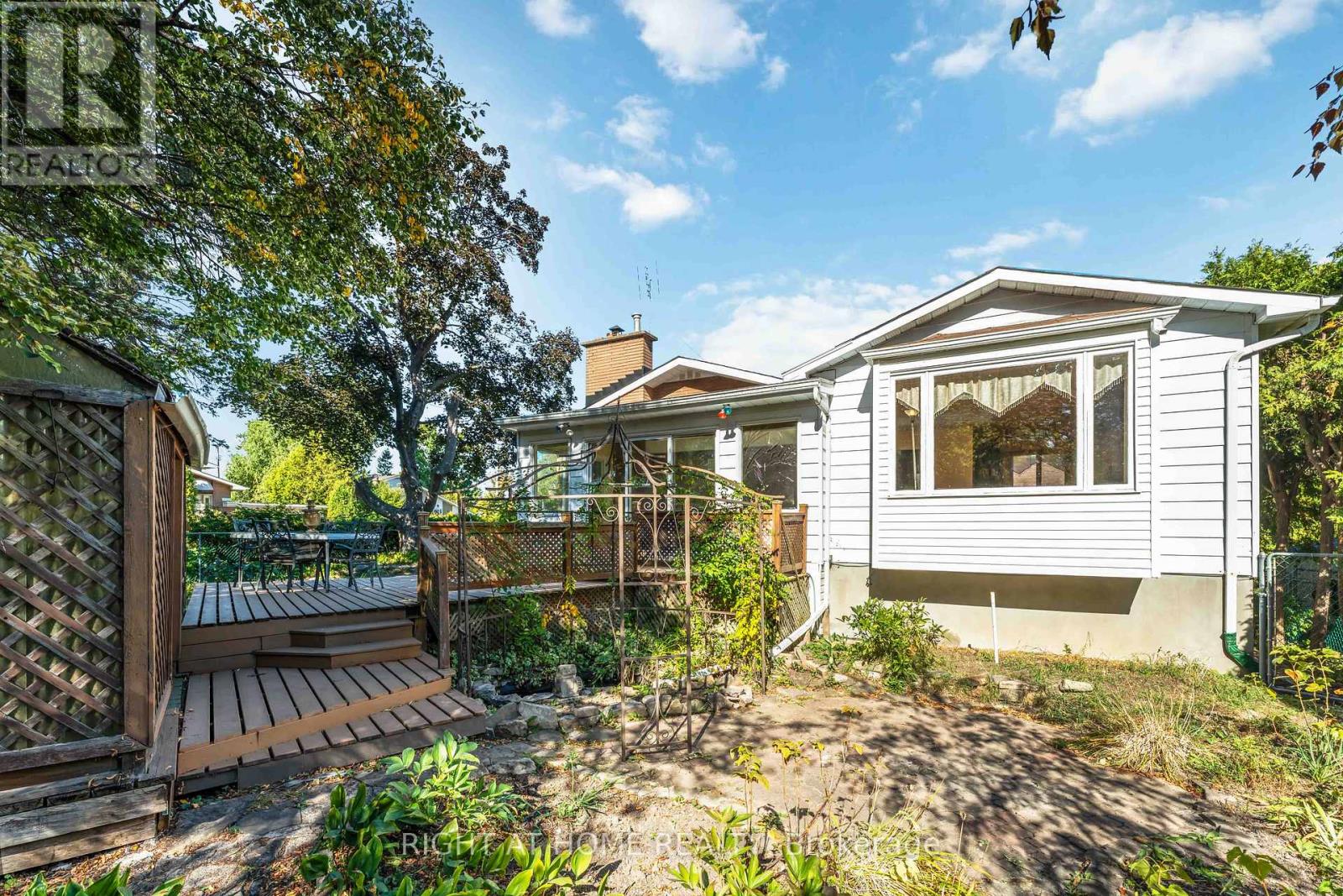 2221 Circle Place, Ottawa, Ontario  K1G 3E2 - Photo 45 - X12691174