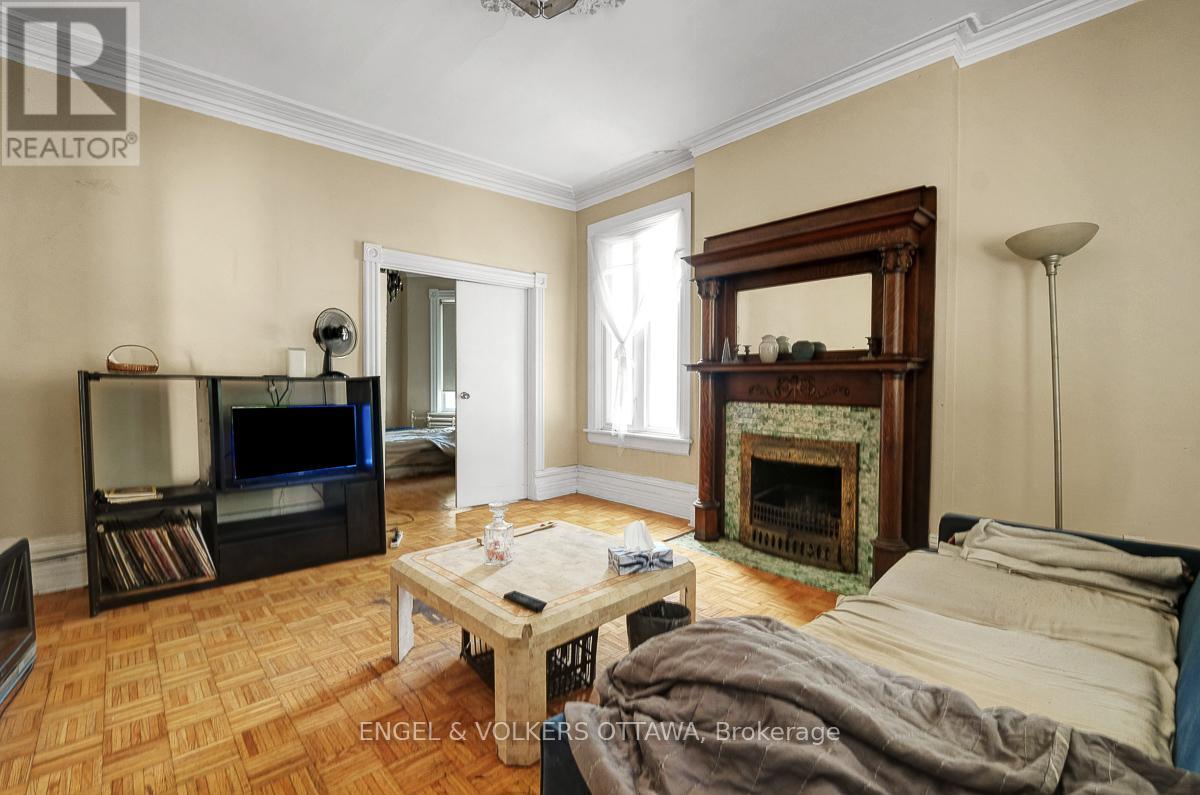 256 Kent Street N, Ottawa, Ontario  K2P 2A2 - Photo 6 - X12691840