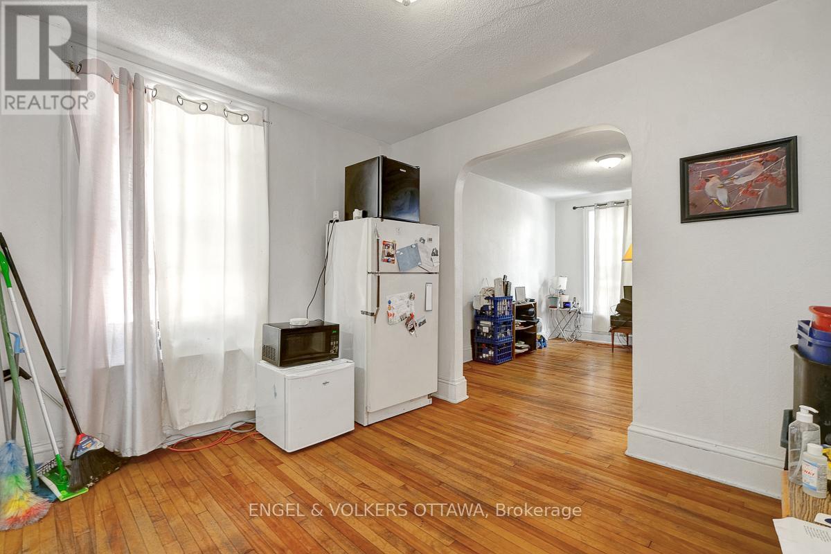 258 Kent Street, Ottawa, Ontario  K2P 2A2 - Photo 12 - X12691982