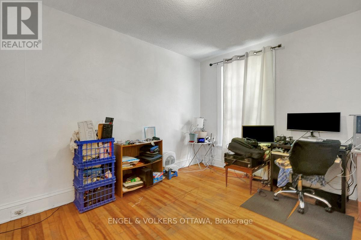 258 Kent Street, Ottawa, Ontario  K2P 2A2 - Photo 5 - X12691982