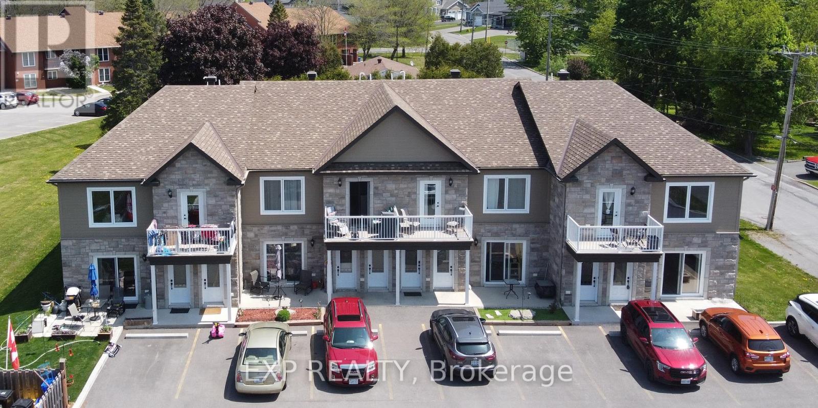 73 & 75 Kenyon Street E, North Glengarry, Ontario  K0C 1A0 - Photo 2 - X12693134