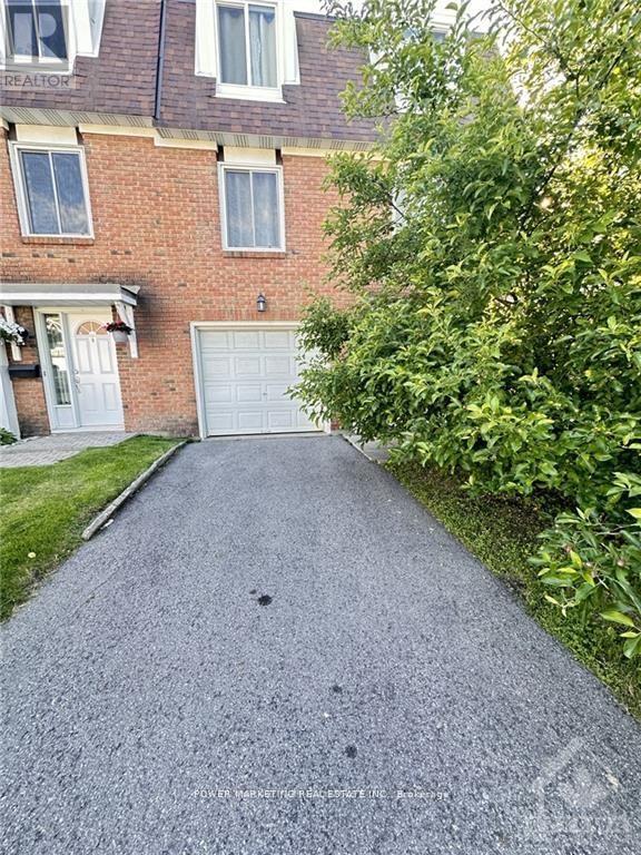1833 AXMINSTER COURT, Ottawa, Ontario