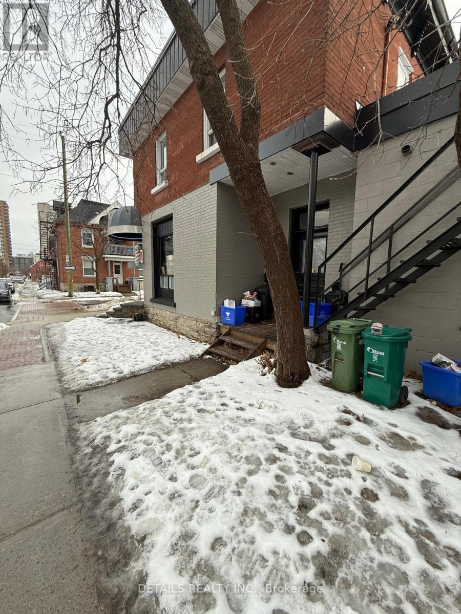 698 Cooper Street, Ottawa, Ontario  K1R 6C6 - Photo 16 - X12706774