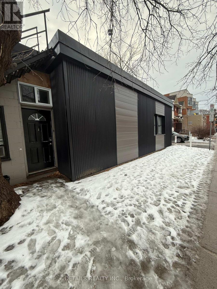 698 Cooper Street, Ottawa, Ontario  K1R 6C6 - Photo 3 - X12706774
