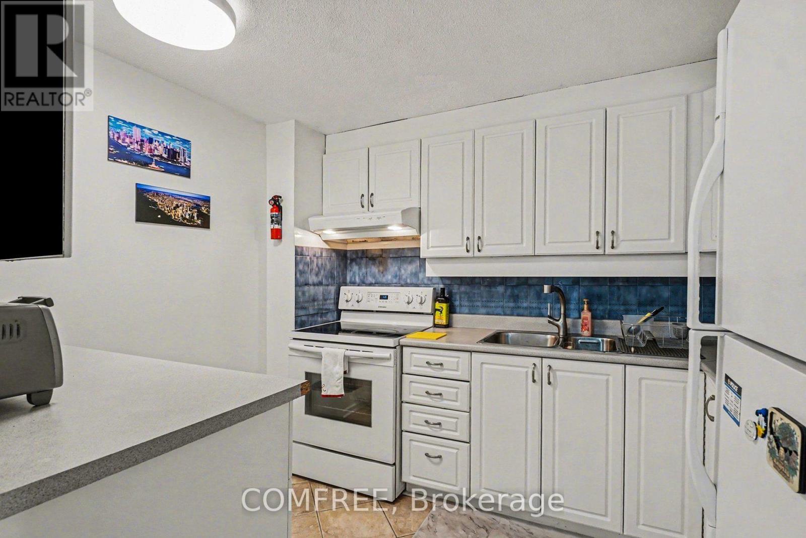 817 - 915 Elmsmere Road, Ottawa, Ontario  K1J 8H8 - Photo 6 - X12710406