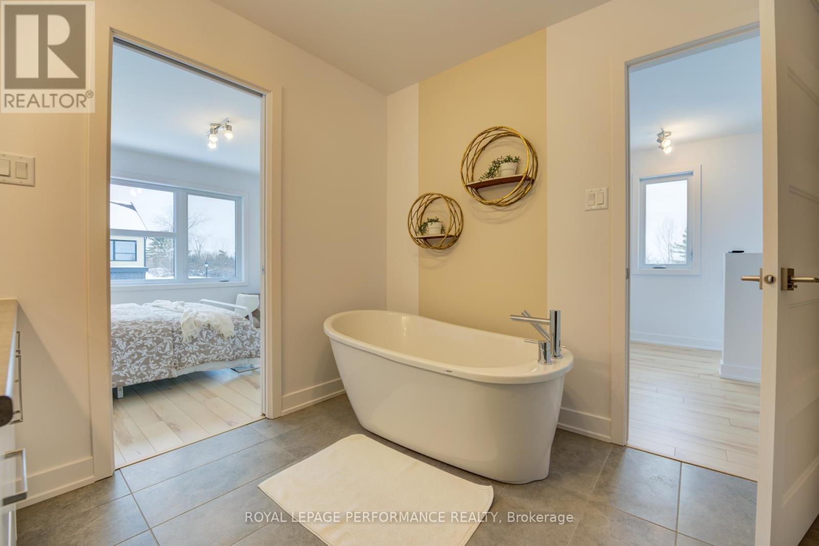 Th-152c Cypress Street, The Nation, Ontario  K0A 2M0 - Photo 18 - X12715342