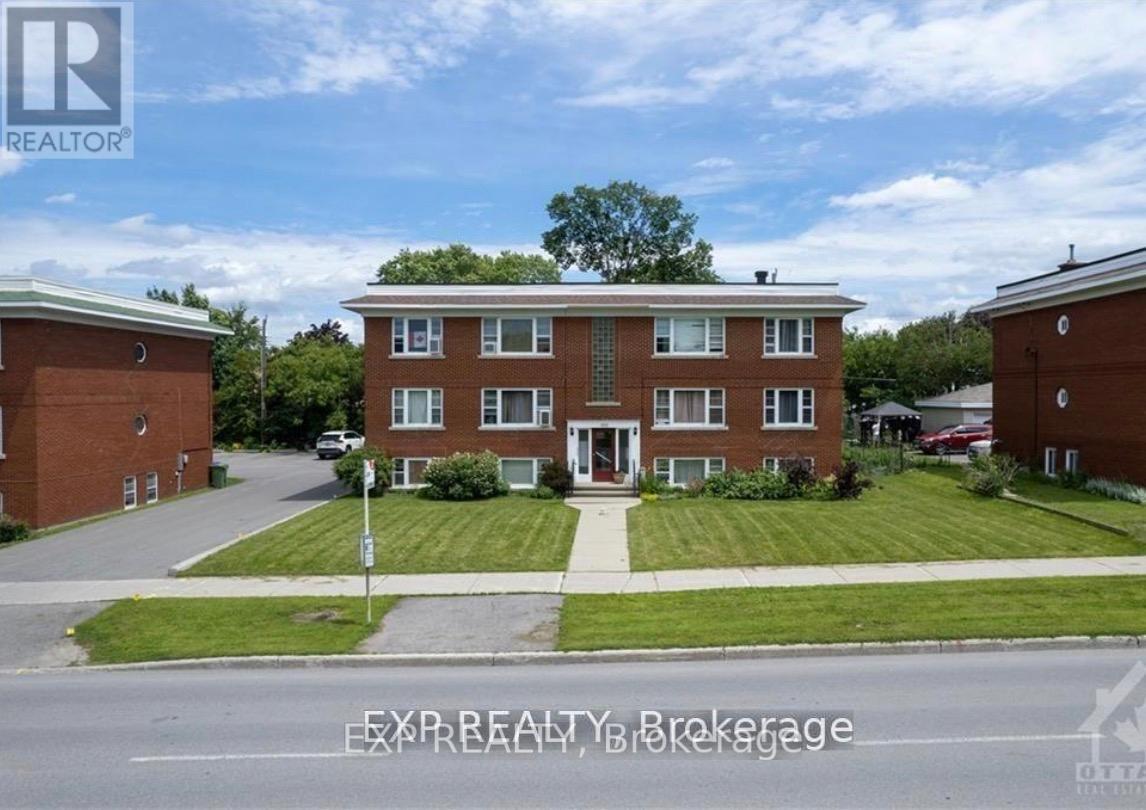 879 KIRKWOOD AVENUE, Ottawa, Ontario