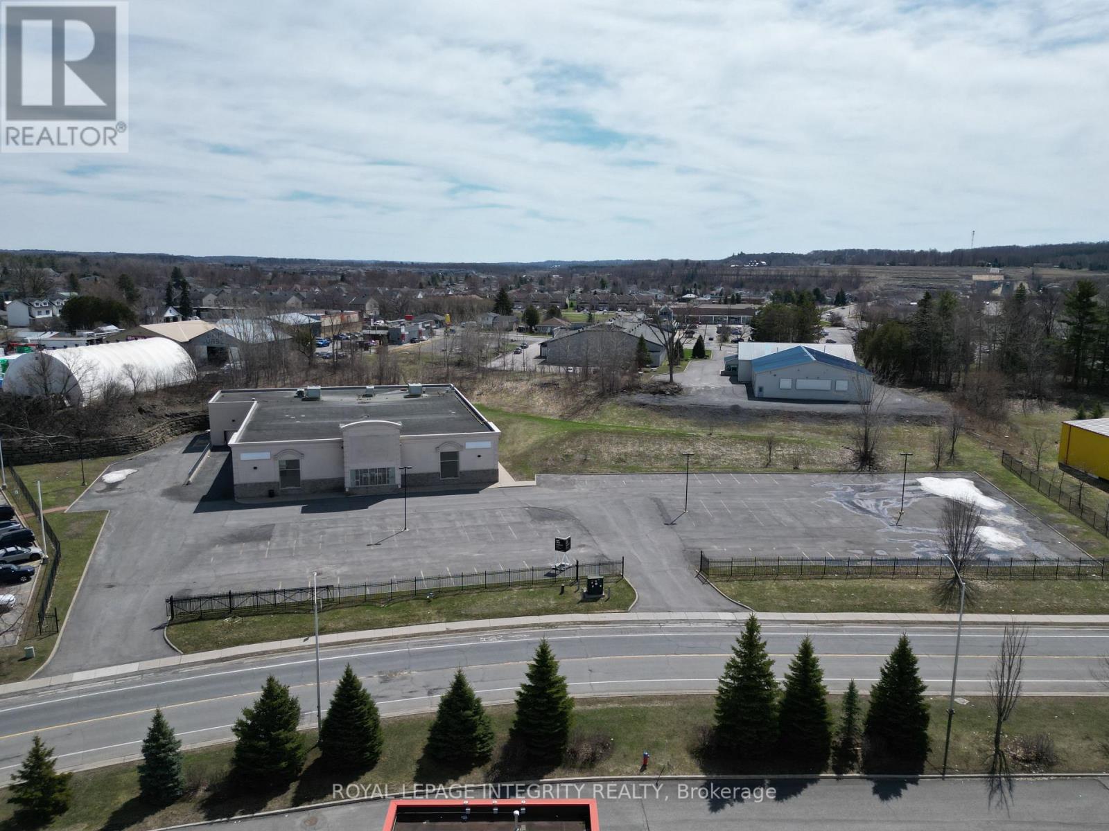 2747 Chamberland Street, Clarence-Rockland, Ontario  K4K 0B2 - Photo 4 - X12722372