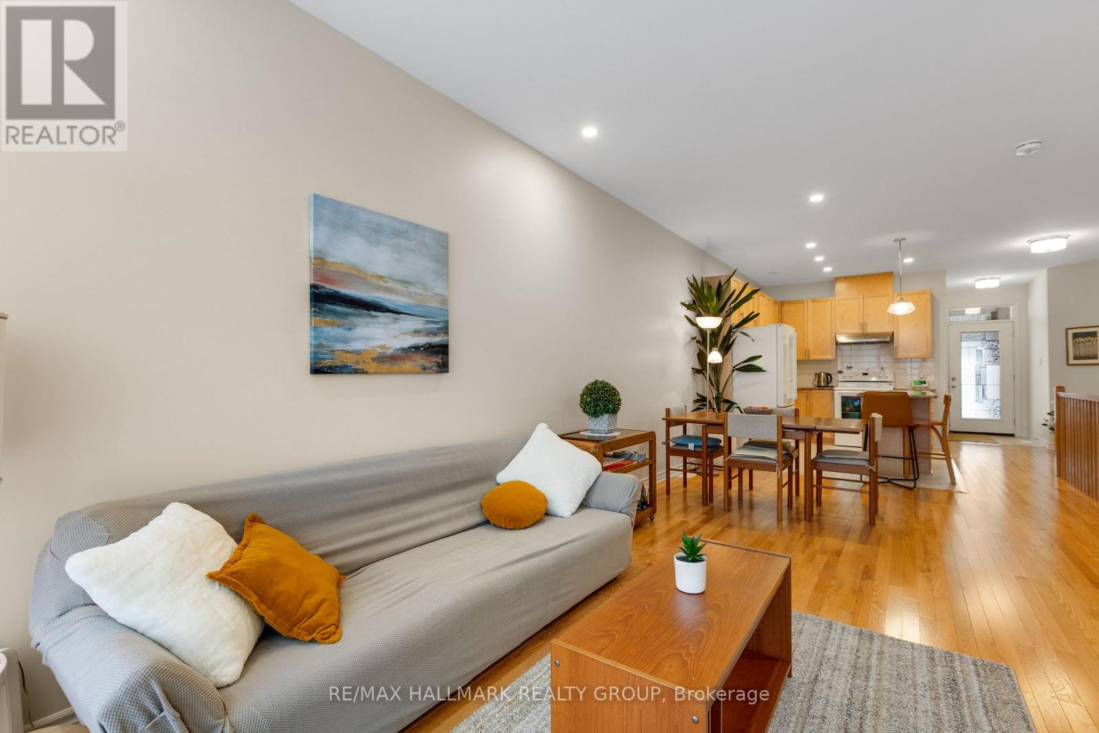 66 Kayenta Street, Ottawa, Ontario  K2S 2K7 - Photo 16 - X12722472