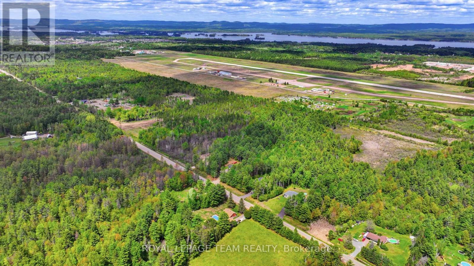 000 Doran Road, Petawawa, Ontario  K8H 2W8 - Photo 7 - X12722836