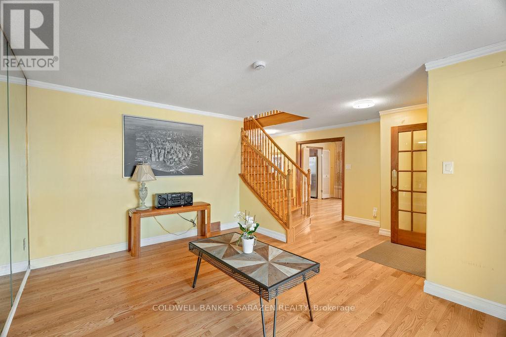 1040 Karsh Drive, Ottawa, Ontario  K1G 4M9 - Photo 10 - X12723330