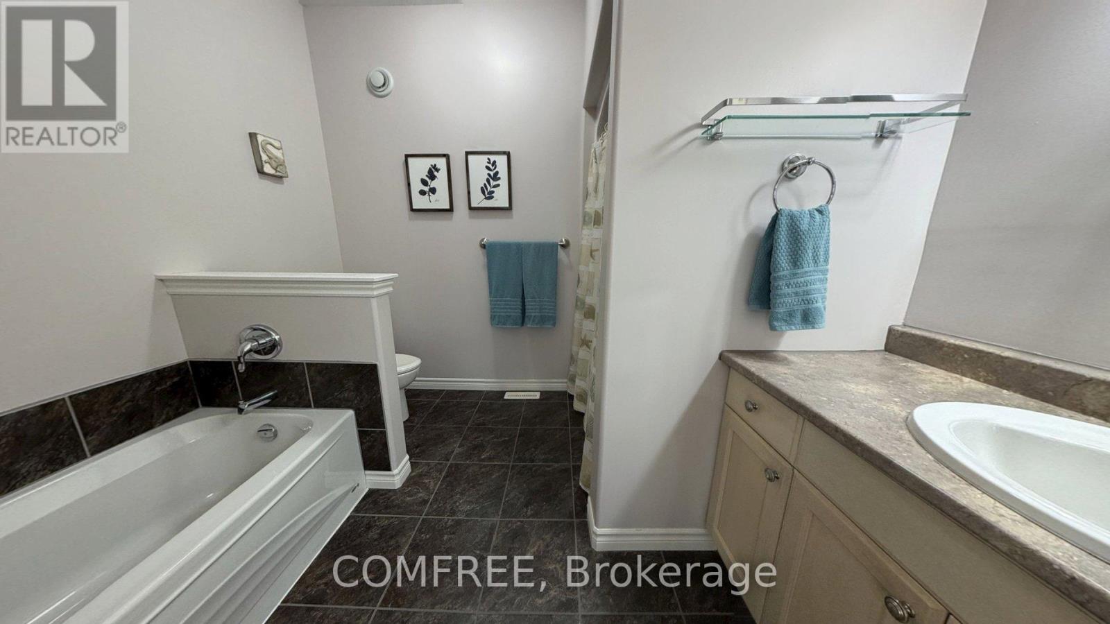 31 Essex Drive, Belleville, Ontario  K8N 0M9 - Photo 14 - X12725718