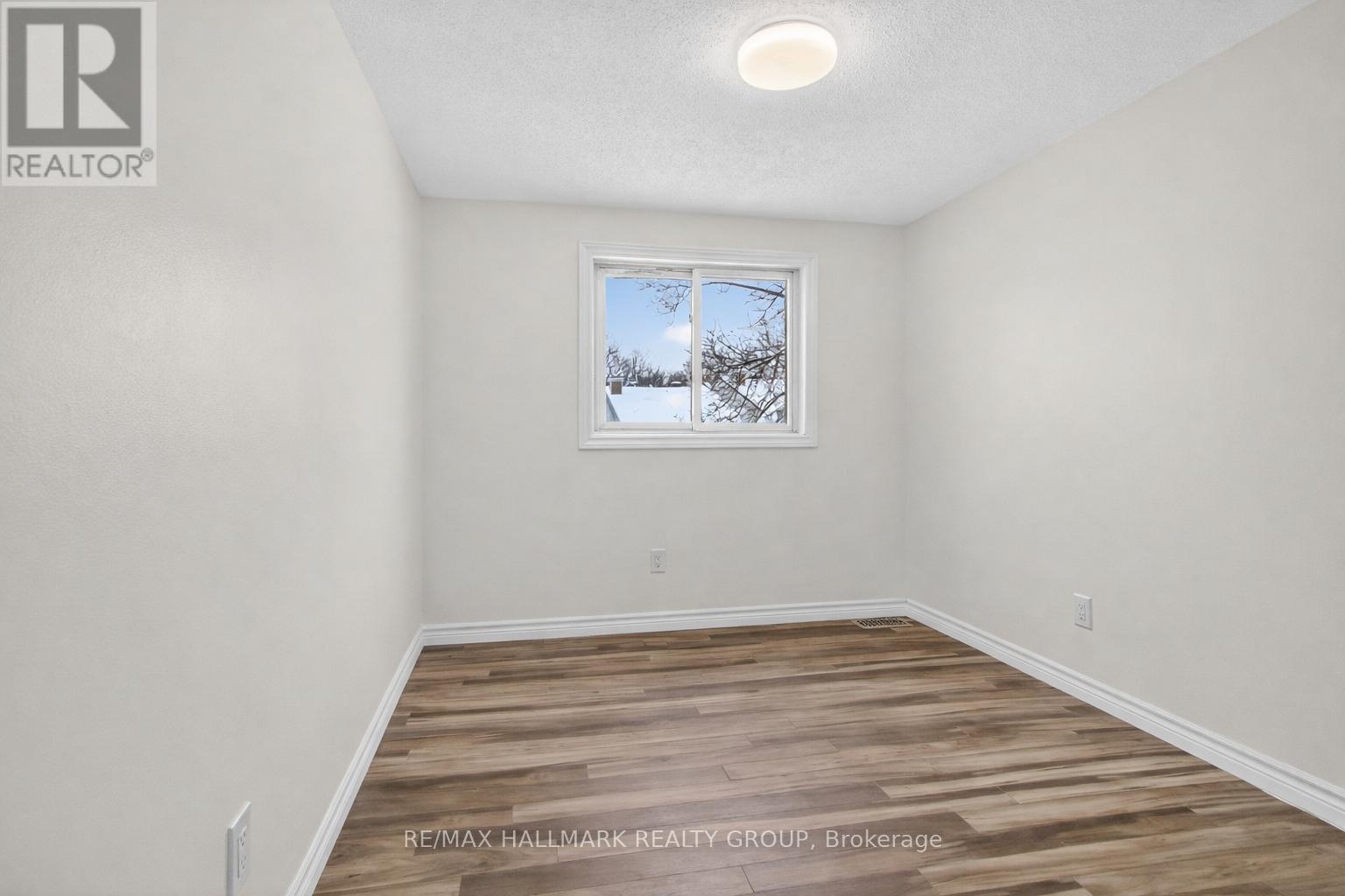 7 - 86 Esterlawn Private, Ottawa, Ontario  K2A 4C1 - Photo 35 - X12732180
