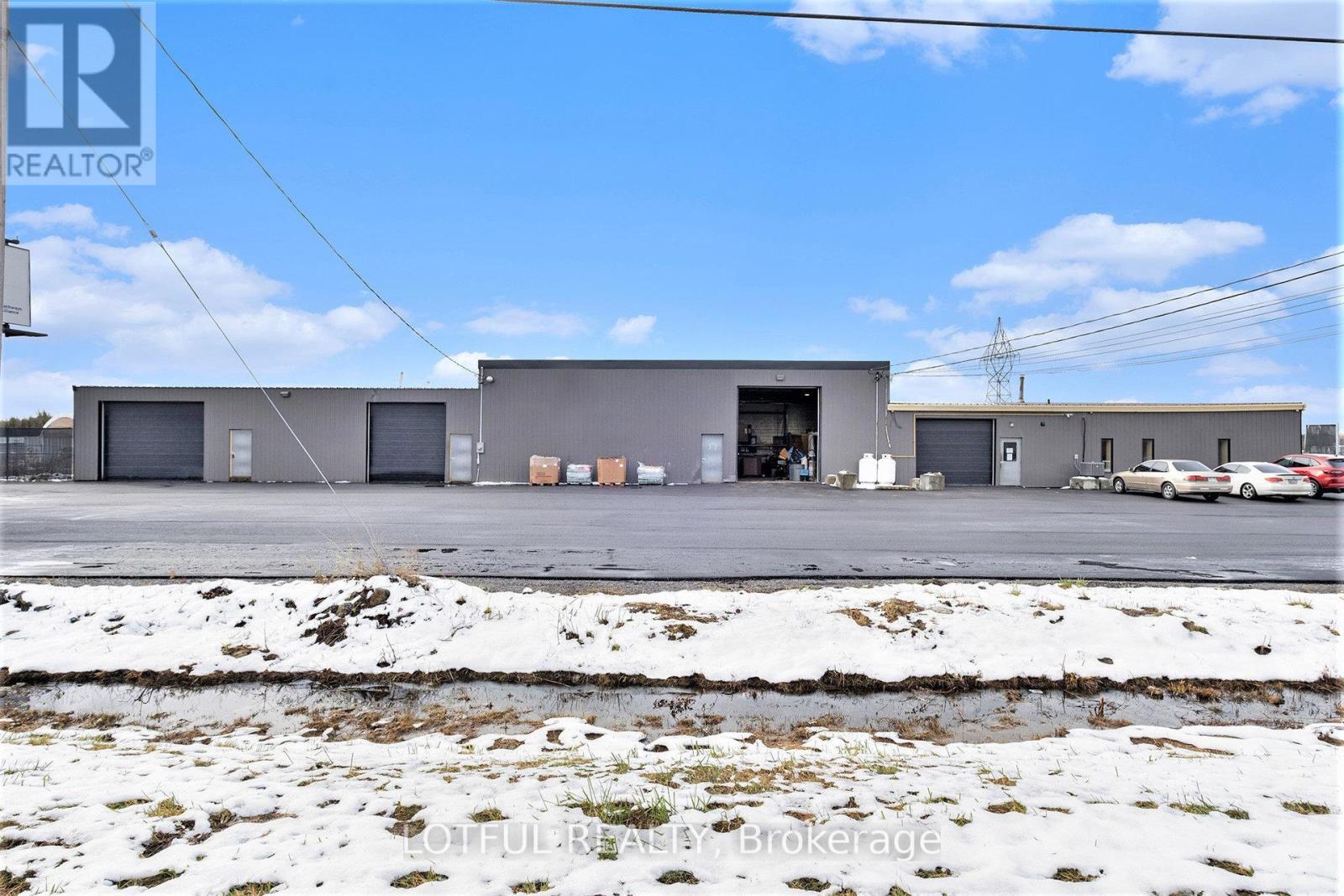 2/3 - 6682 Bank Street, Ottawa, Ontario  K0A 2P0 - Photo 2 - X12736634