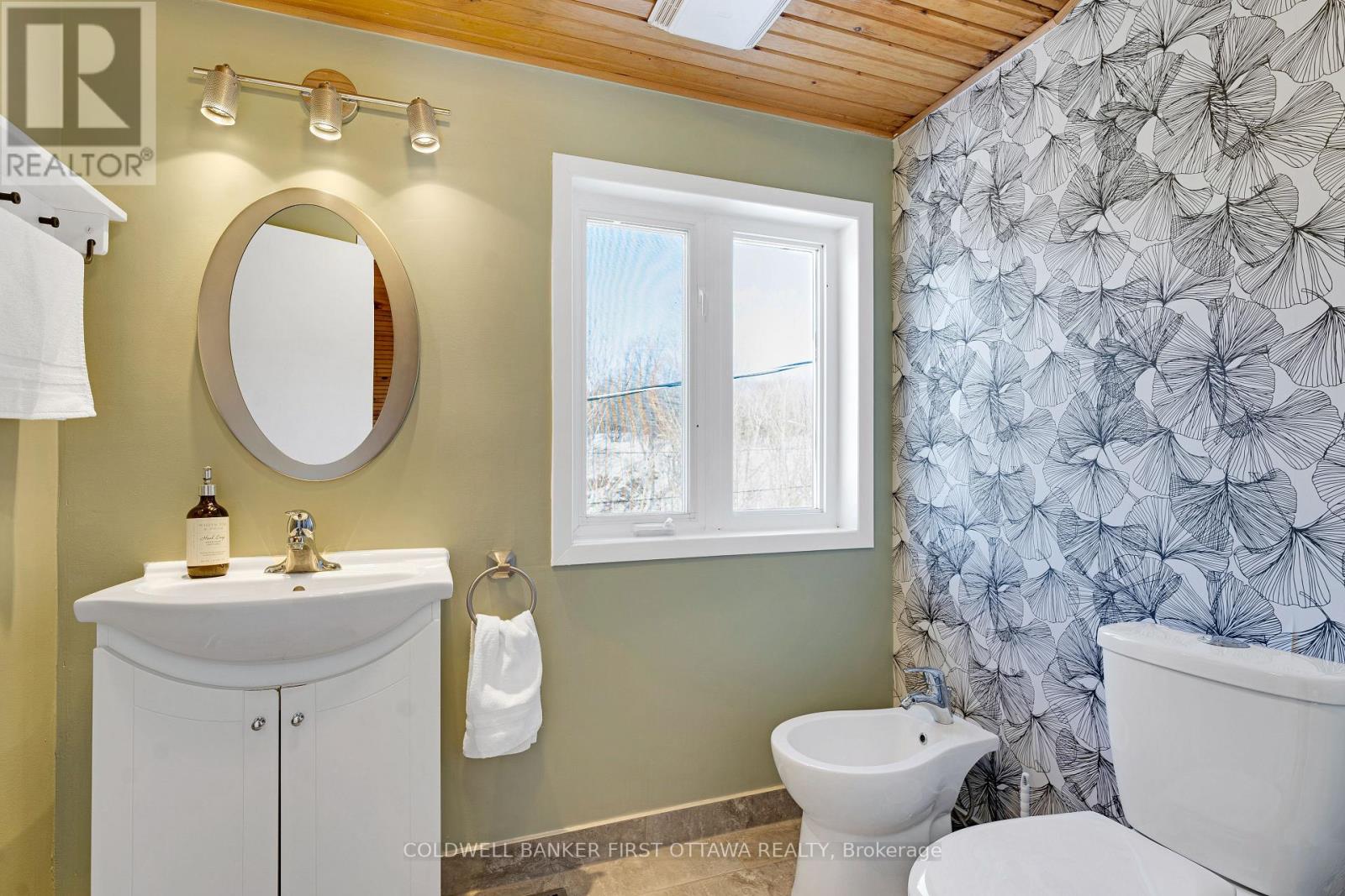 100 Nagle Way, Tay Valley, Ontario  K7H 3C5 - Photo 28 - X12738098