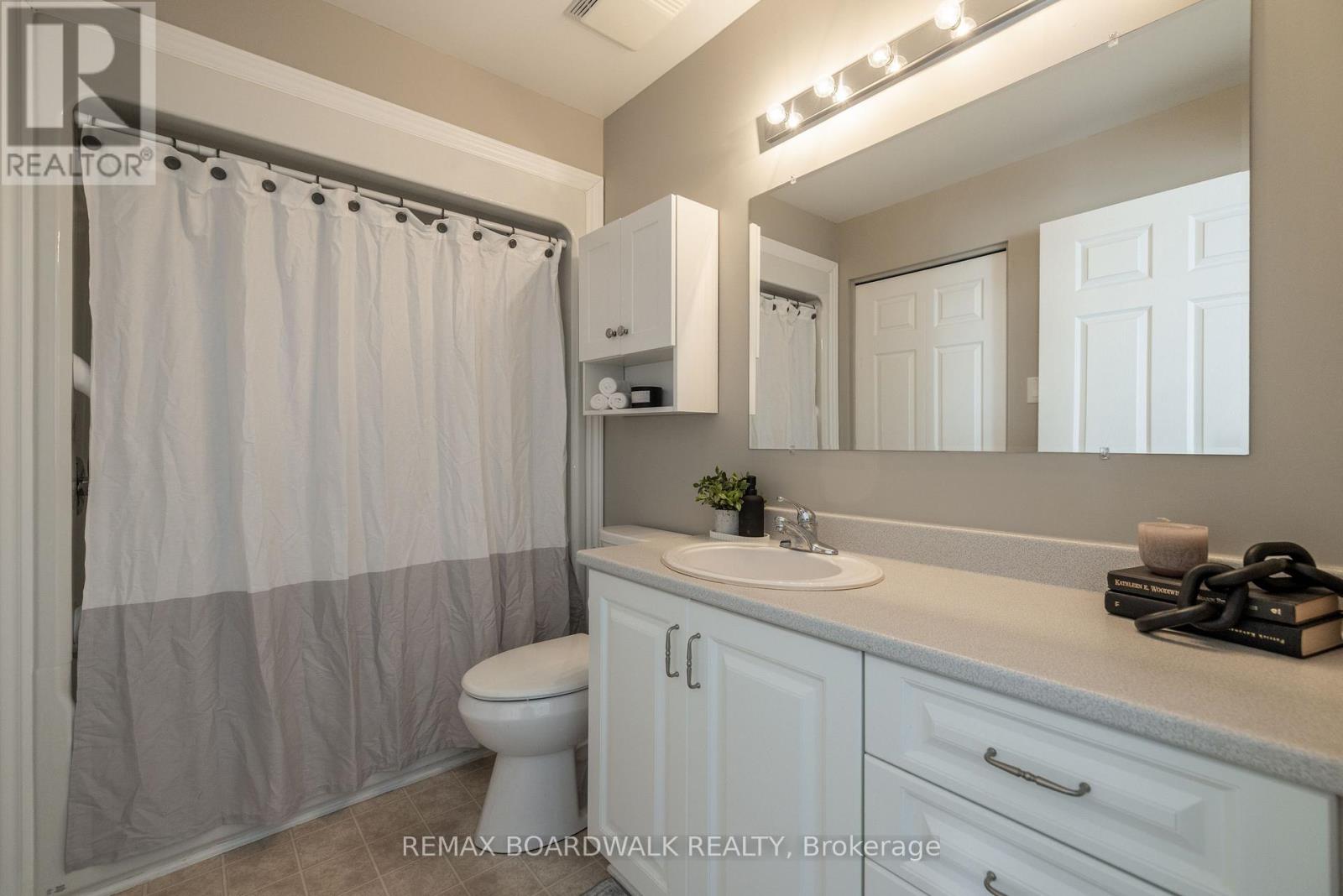 206 Oak Leaf Private, Ottawa, Ontario  K0A 2Z0 - Photo 16 - X12738510