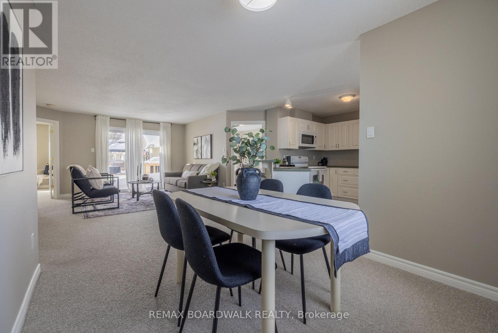 206 Oak Leaf Private, Ottawa, Ontario  K0A 2Z0 - Photo 8 - X12738510