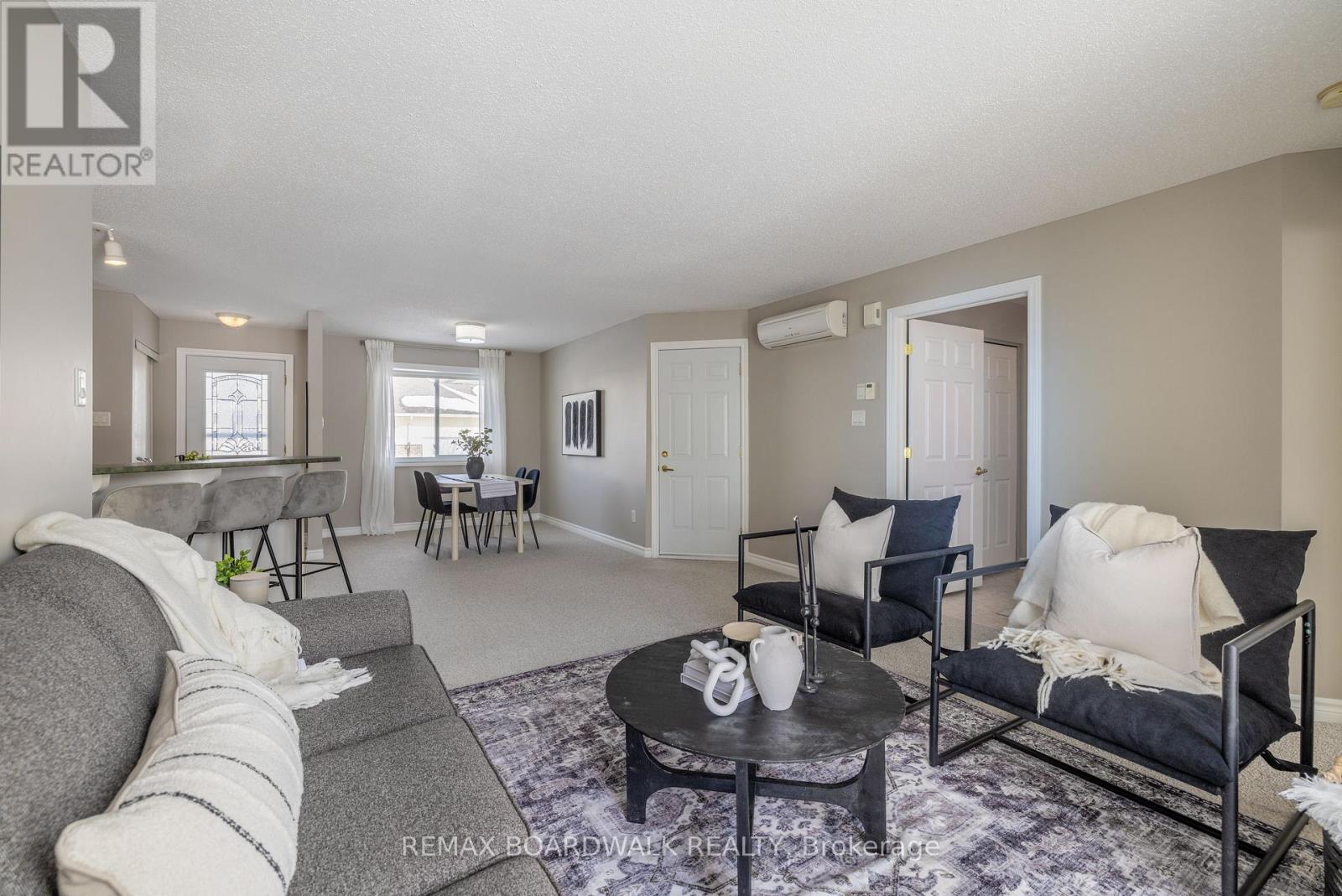 206 Oak Leaf Private, Ottawa, Ontario  K0A 2Z0 - Photo 9 - X12738510