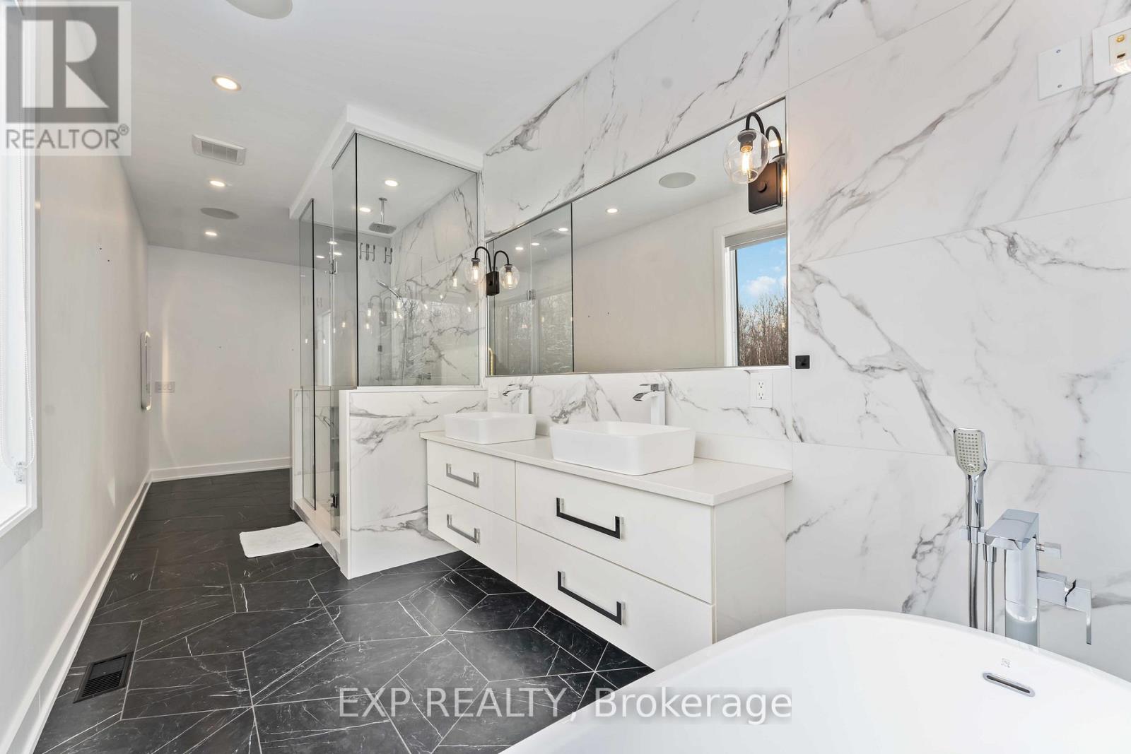 1961 Cedarlakes Way, Ottawa, Ontario  K4P 1P2 - Photo 24 - X12738824