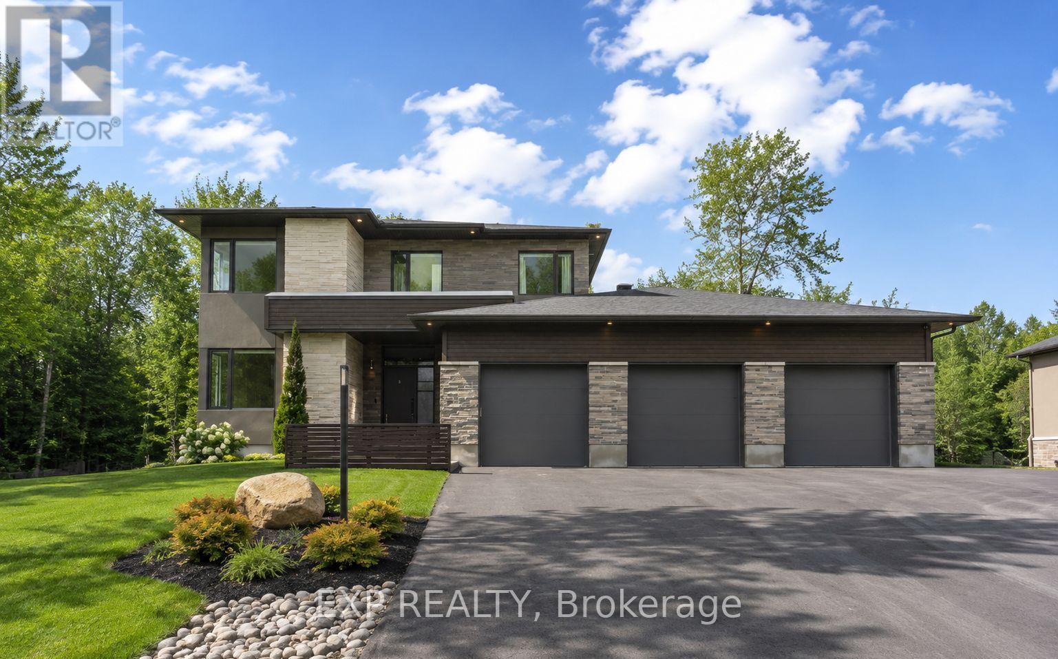 1961 CEDARLAKES WAY, Ottawa, Ontario