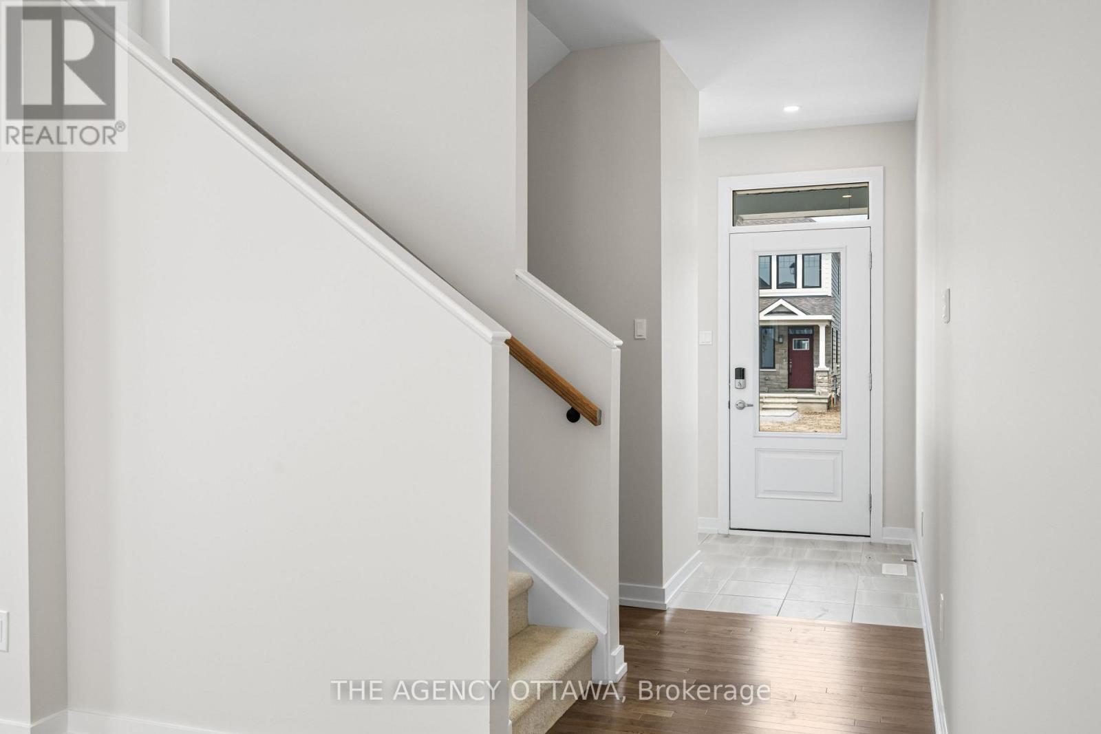 948 Seagrave Lane, Ottawa, Ontario  K0A 2Z0 - Photo 2 - X12740362