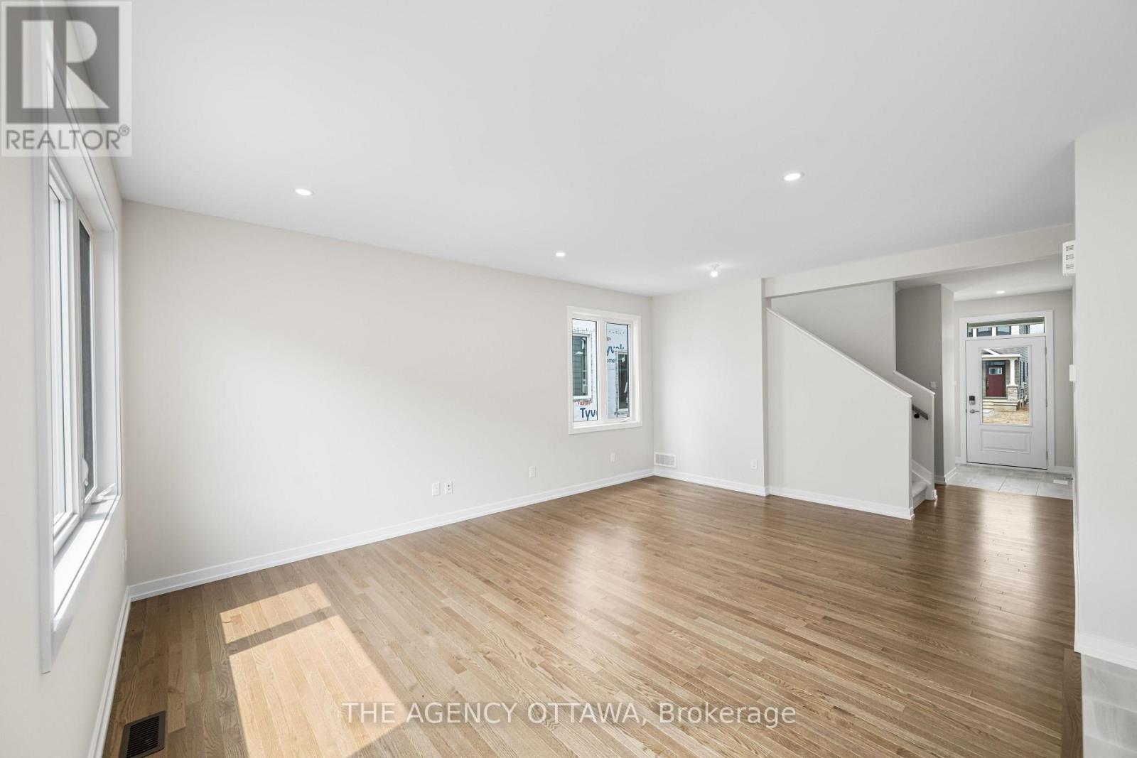 948 Seagrave Lane, Ottawa, Ontario  K0A 2Z0 - Photo 4 - X12740362