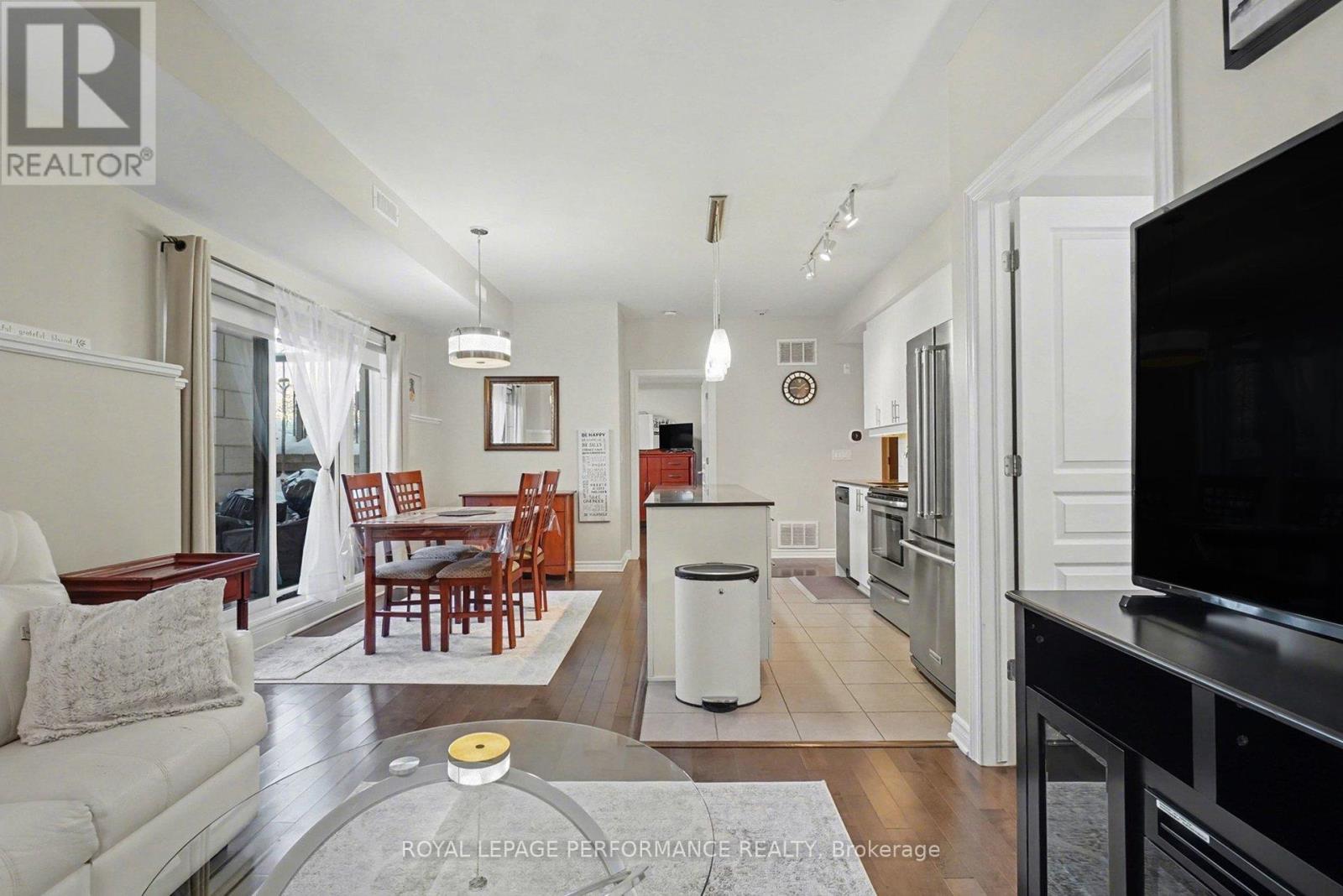 101 - 655 Beauparc Private, Ottawa, Ontario  K1J 0B6 - Photo 5 - X12742594