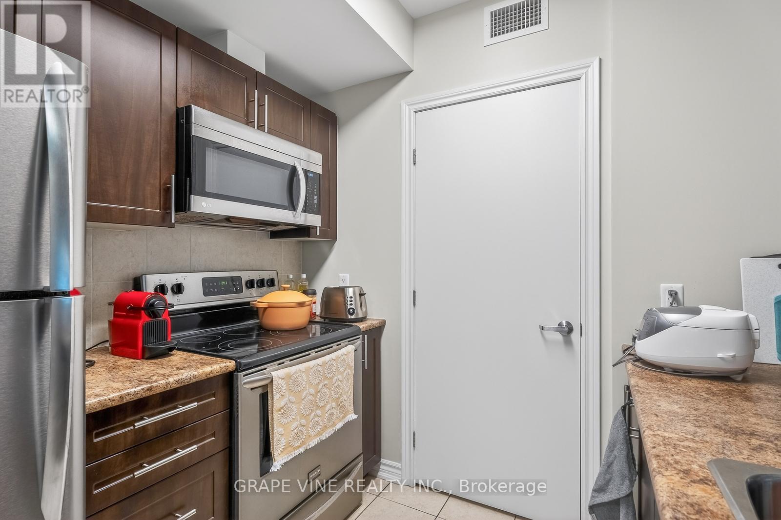 304 - 234 Rideau Street, Ottawa, Ontario  K1N 0A9 - Photo 12 - X12743236