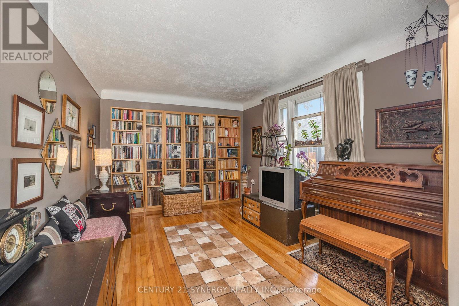 327 Richelieu Avenue, Ottawa, Ontario  K1L 6J8 - Photo 11 - X12746712