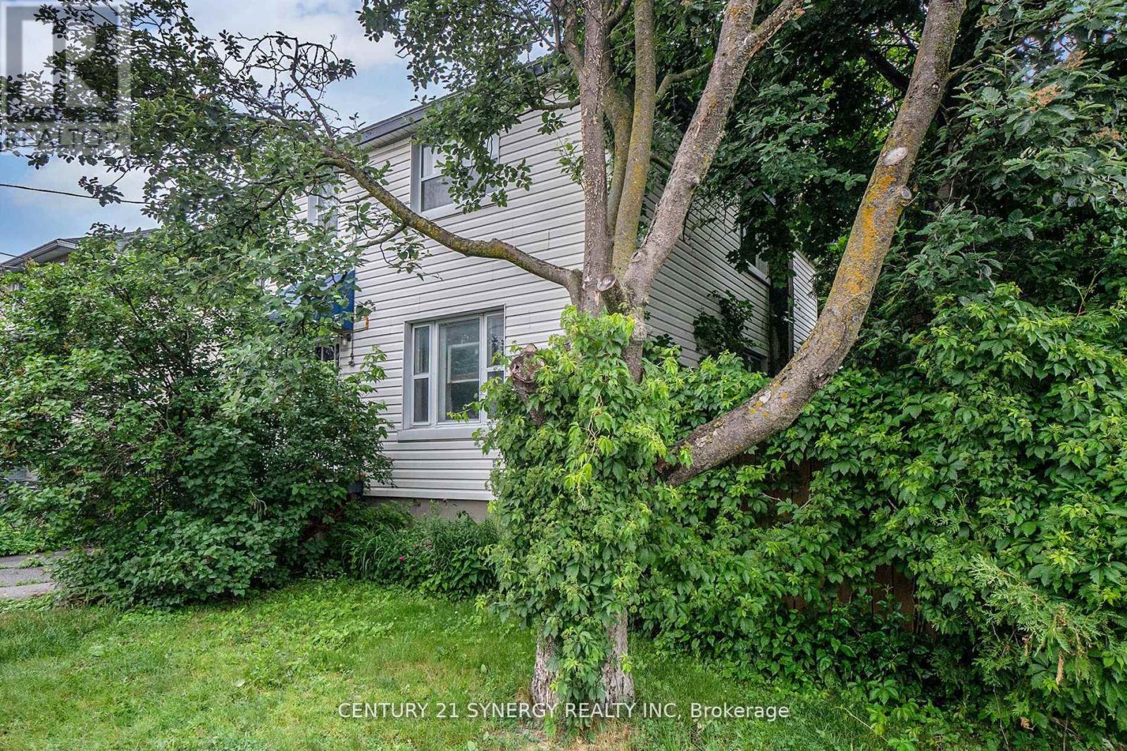 327 Richelieu Avenue, Ottawa, Ontario  K1L 6J8 - Photo 2 - X12746712