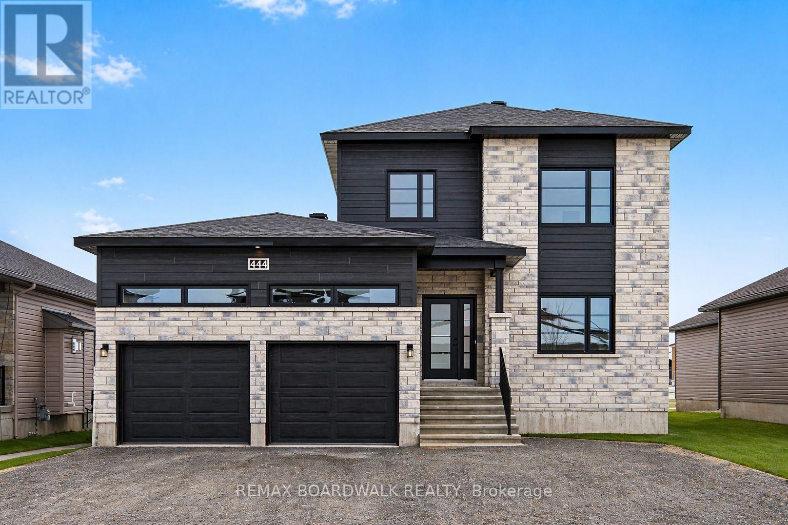 444 Aurora Street, Russell, Ontario  K4R 0L3 - Photo 1 - X12748180
