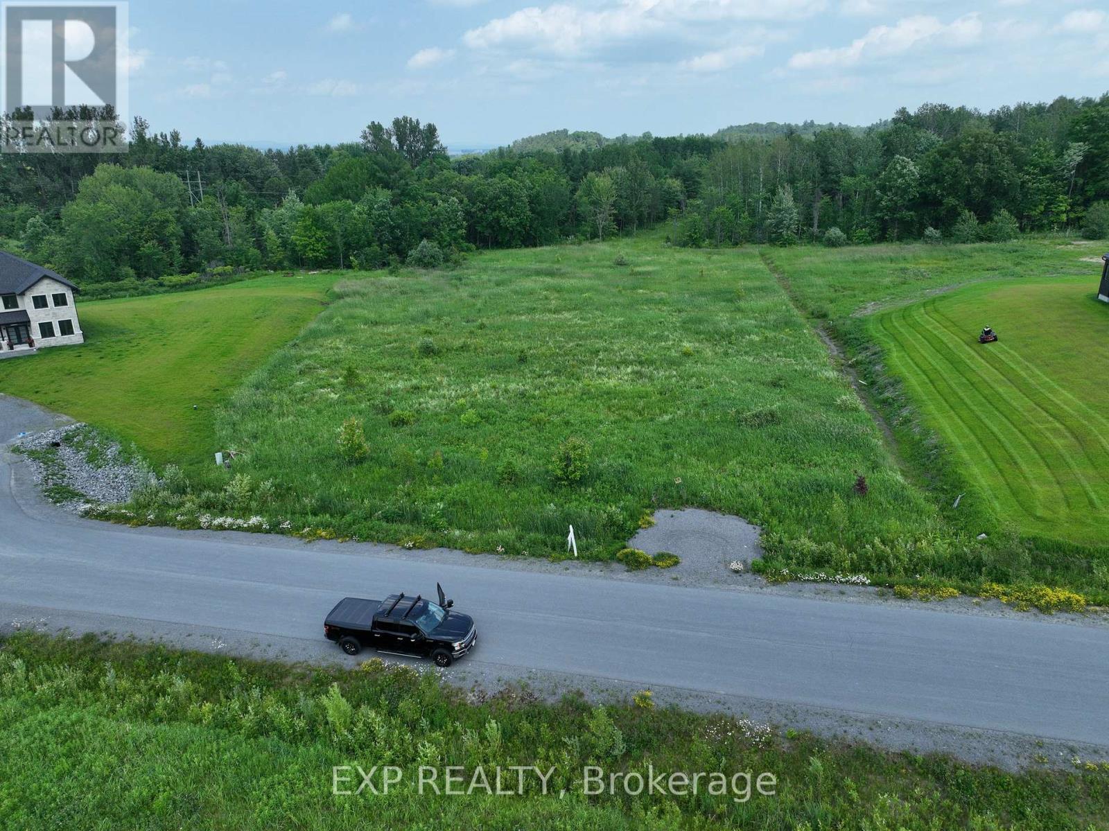 26 Nirmala Drive, Ottawa, Ontario  K4C 0B2 - Photo 4 - X12749866