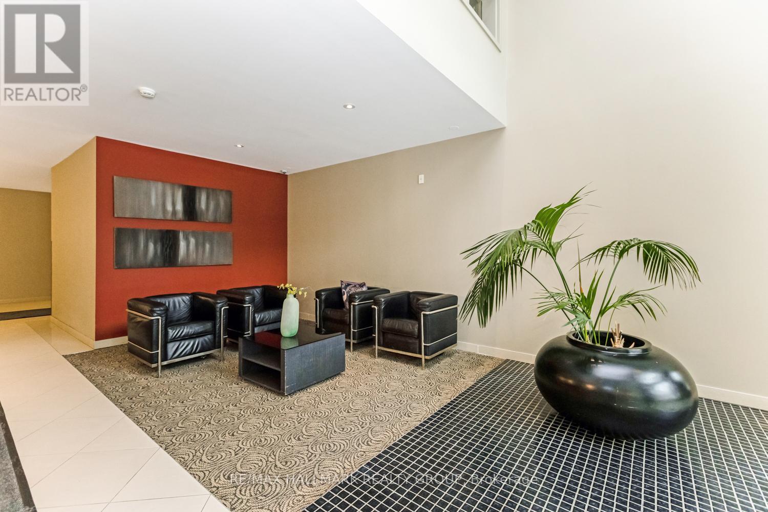 502 - 138 Somerset Street W, Ottawa, Ontario  K2P 0A3 - Photo 3 - X12754944