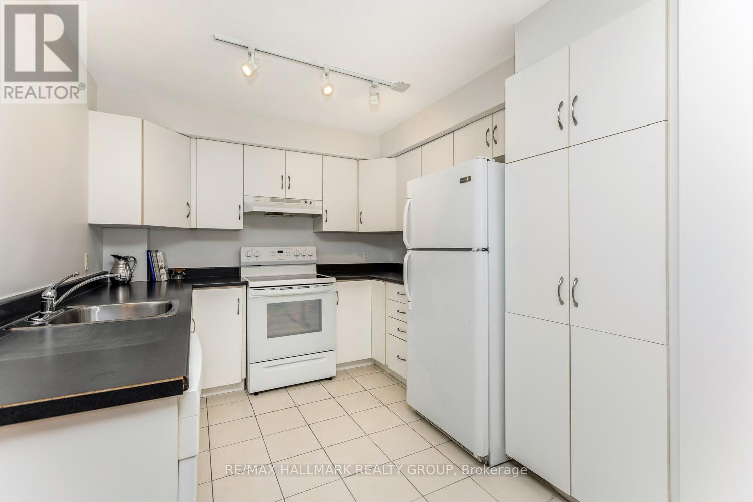 502 - 138 Somerset Street W, Ottawa, Ontario  K2P 0A3 - Photo 5 - X12754944