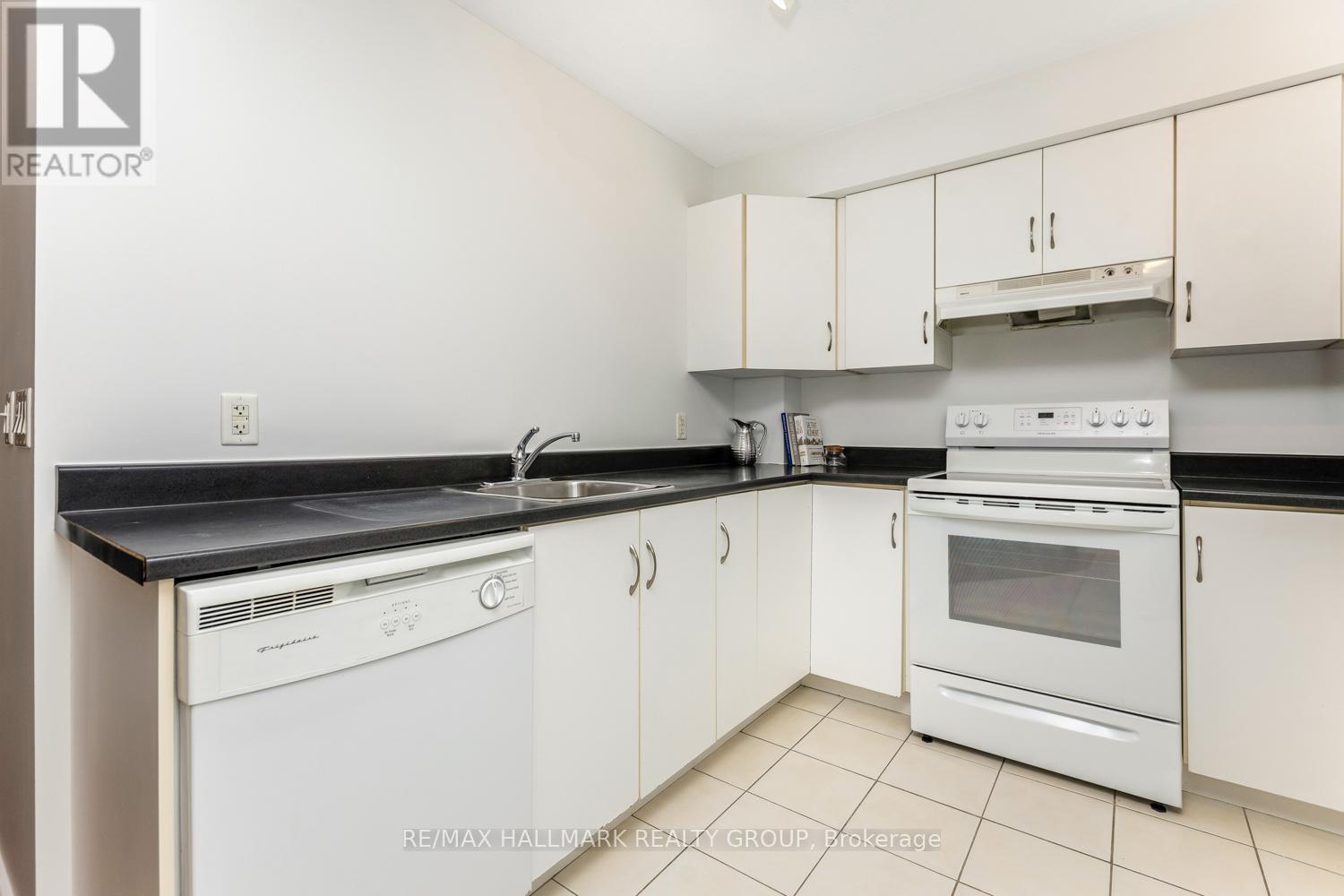 502 - 138 Somerset Street W, Ottawa, Ontario  K2P 0A3 - Photo 6 - X12754944