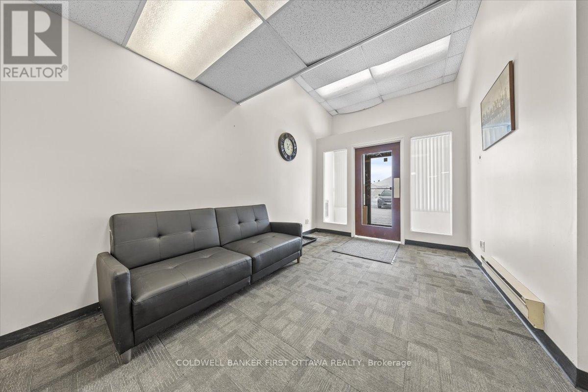 18 - 77 Auriga Drive, Ottawa, Ontario  K2E 7Z7 - Photo 2 - X12756160
