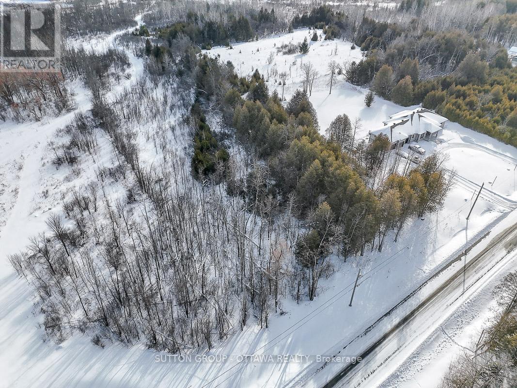 6268 Nick Adams Road, Ottawa, Ontario  K4P 1H2 - Photo 6 - X12765464