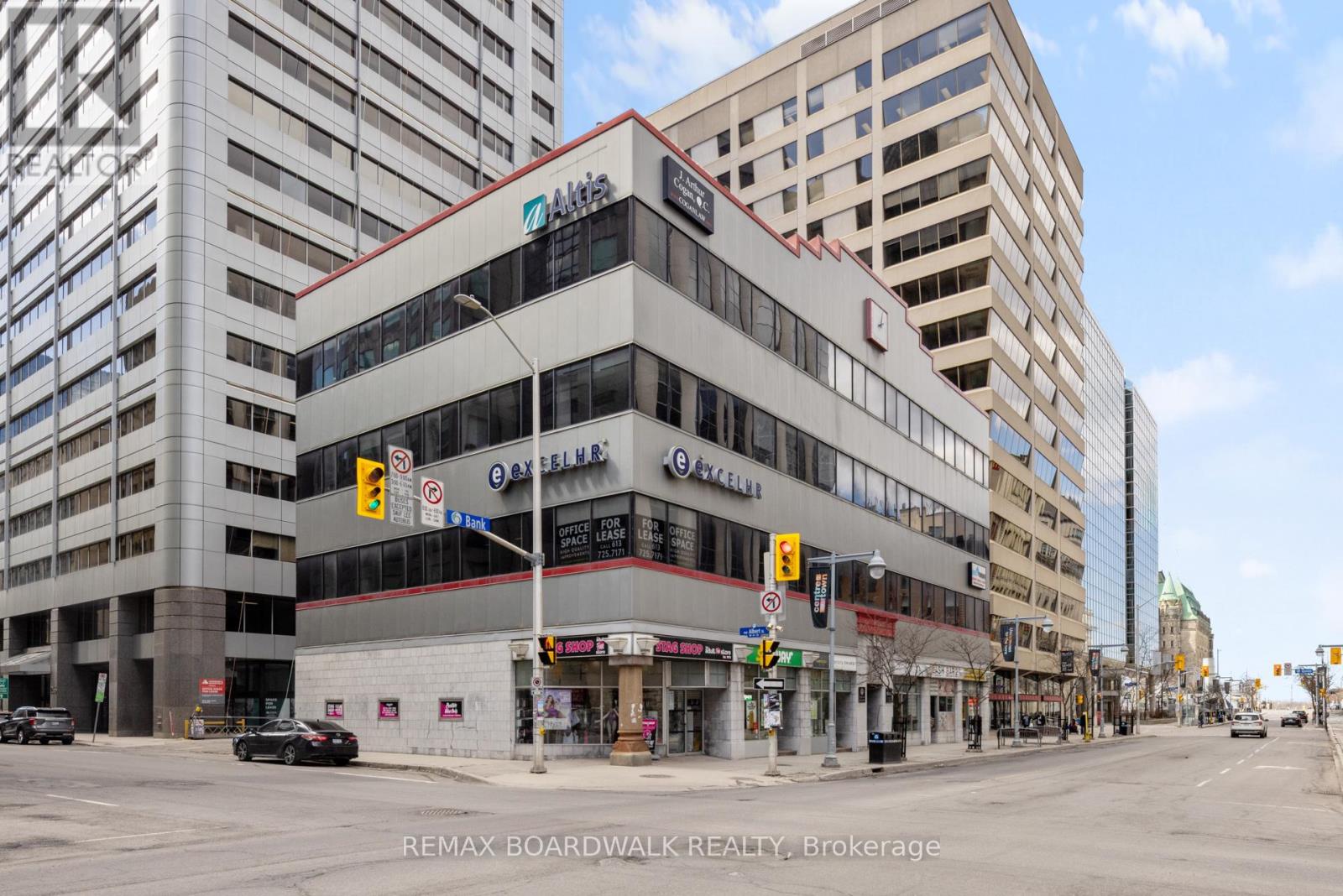 3 - 102 Bank Street, Ottawa, Ontario  K1P 5N4 - Photo 1 - X12777164